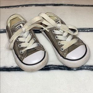 Baby Converse size 4 grey